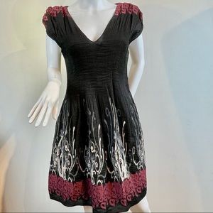 Max Edition dress, black red, shirred, cap sleeves